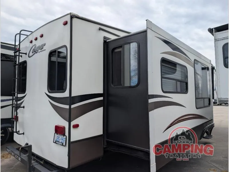 2015 Keystone Cougar 327RES - Photo 3