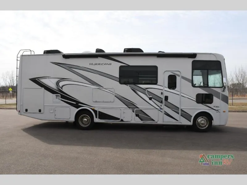 2024 Thor Motor Coach Hurricane 29M - Photo 4