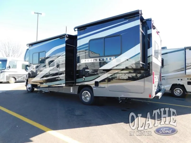 2026 Coachmen Freelander 26DS - Photo 4