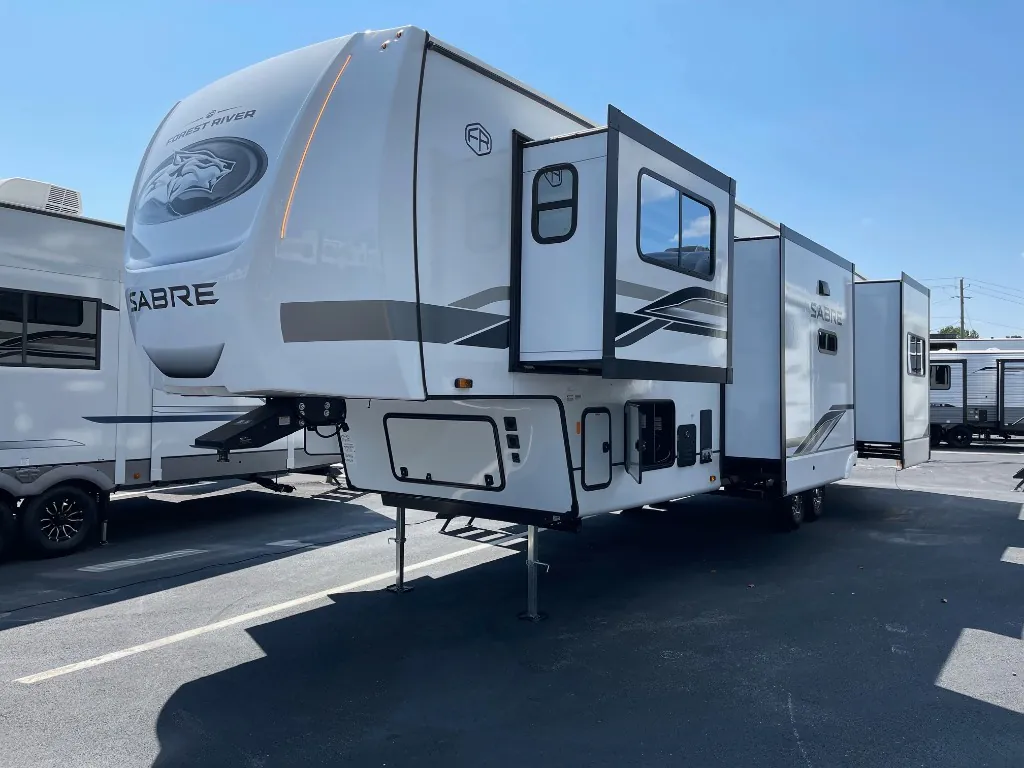 2026 Forest River Sabre 37FLH — Photo 6