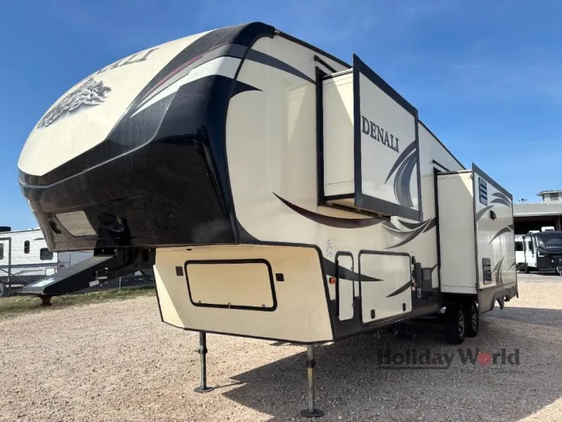 2017 Dutchmen Denali 307RLS - Photo 4