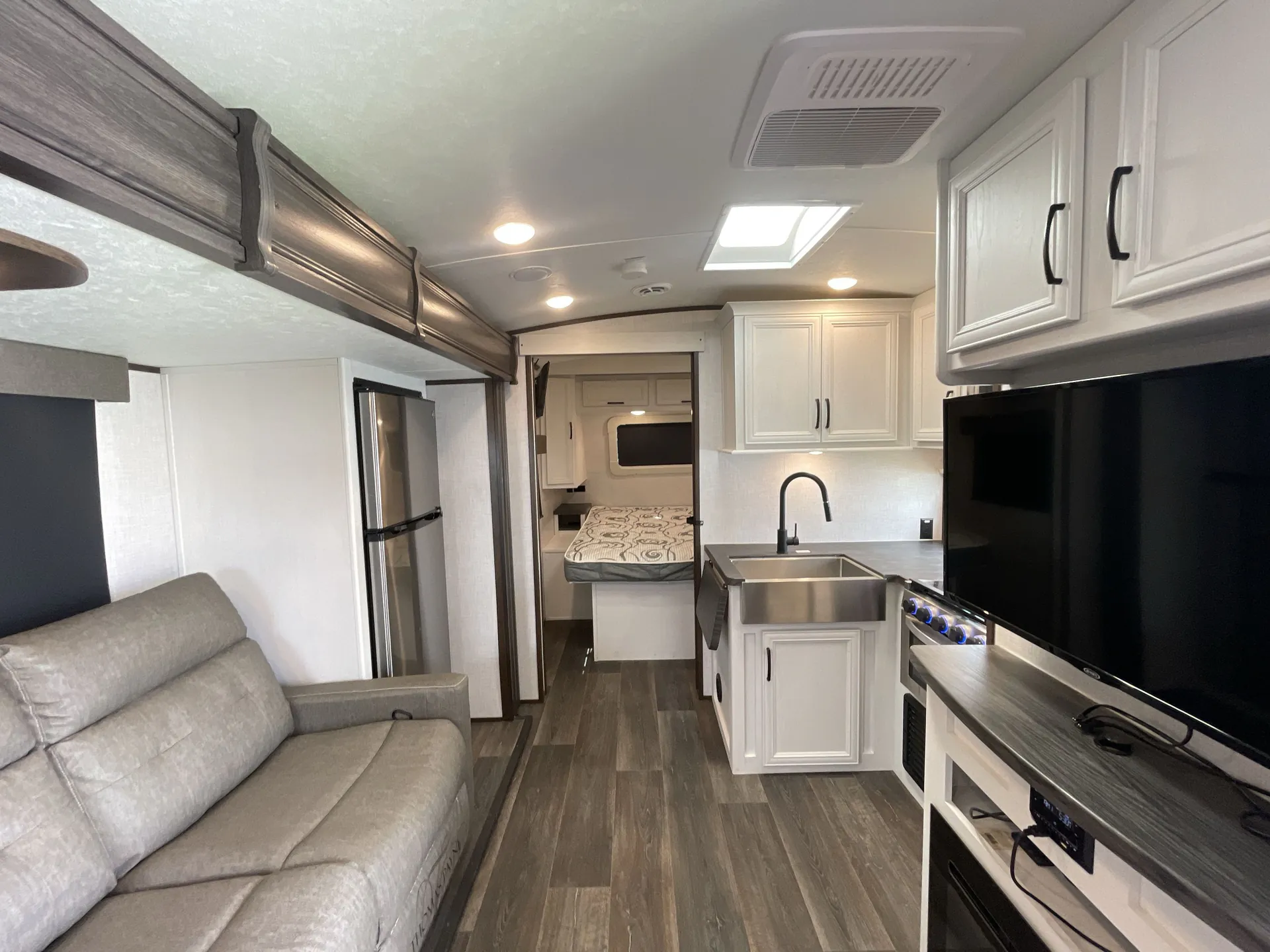 2023 Dutchmen Atlas 2202RB — living area main