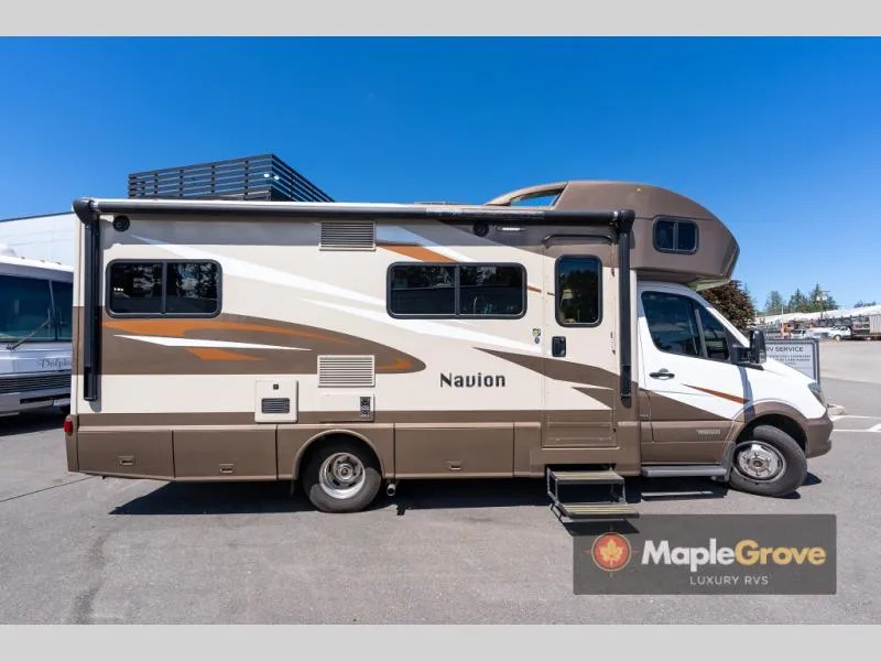 2017 Winnebago Navion 24G - Photo 2