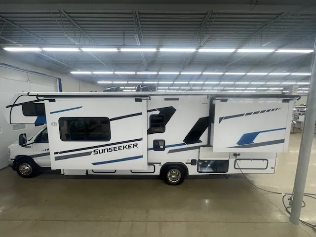 2026 Forest River Sunseeker 2860DS - Photo 4