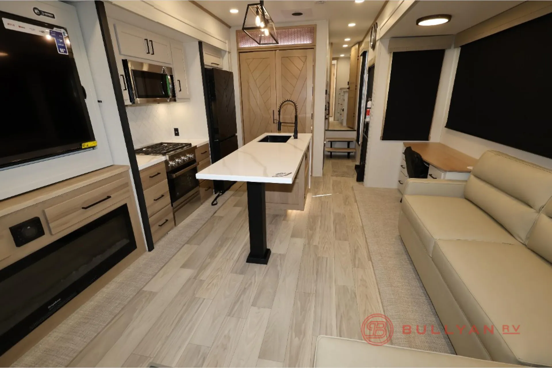 2026 Forest River Sandpiper 3900HBLR - Photo 3