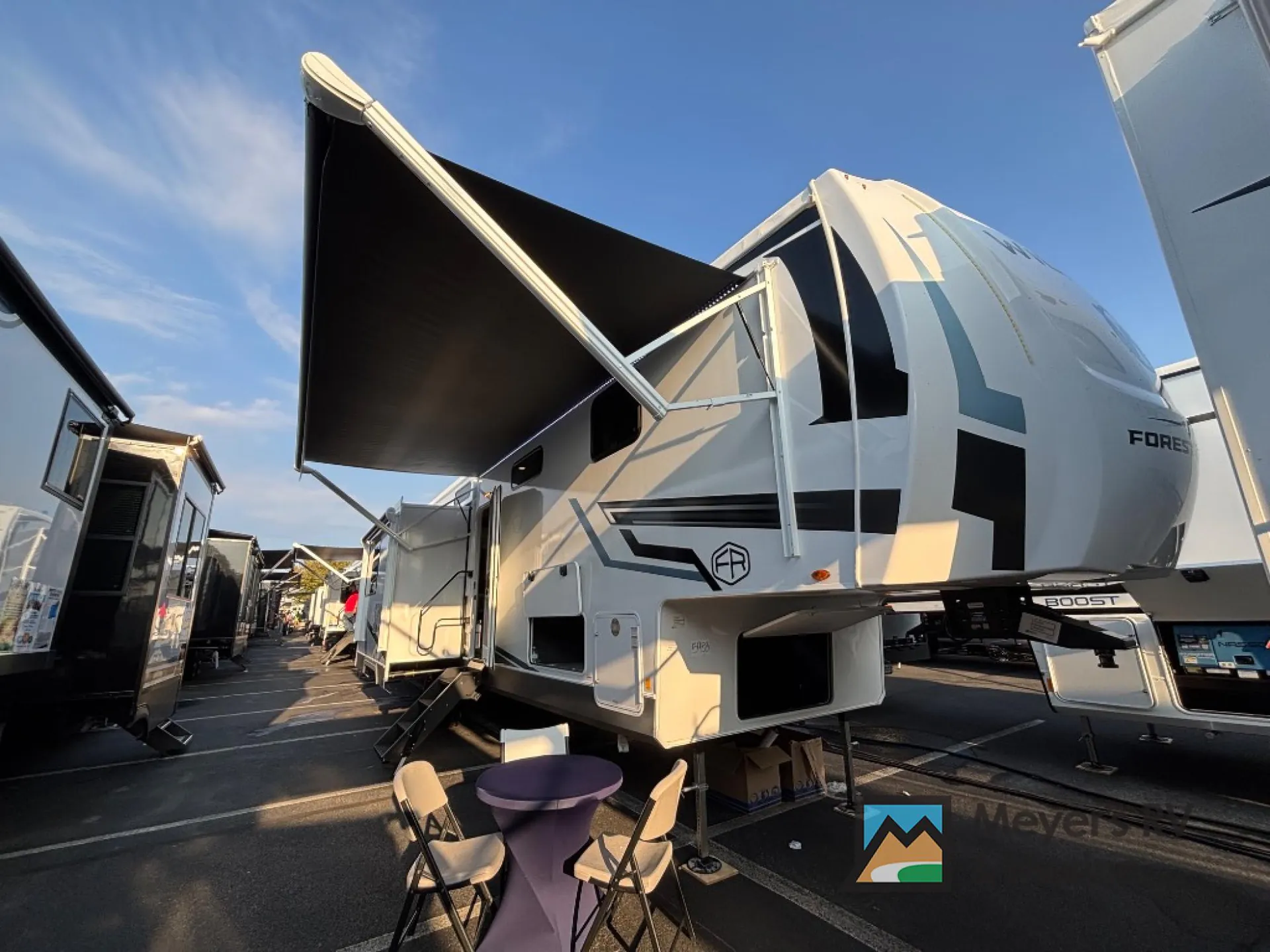 2027 Forest River Wildcat 38DEN - Photo 2