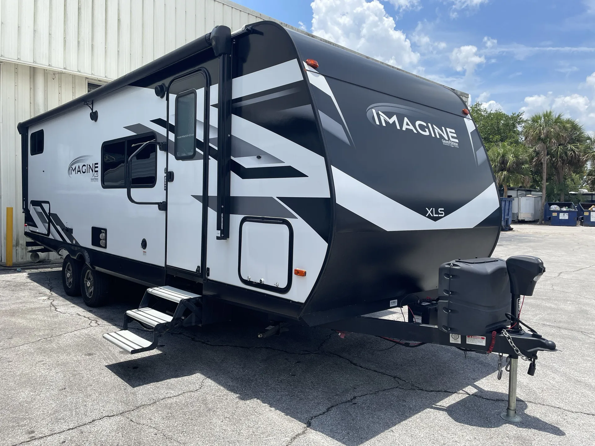 2023 Grand Design Imagine XLS 25BHE - Photo 2