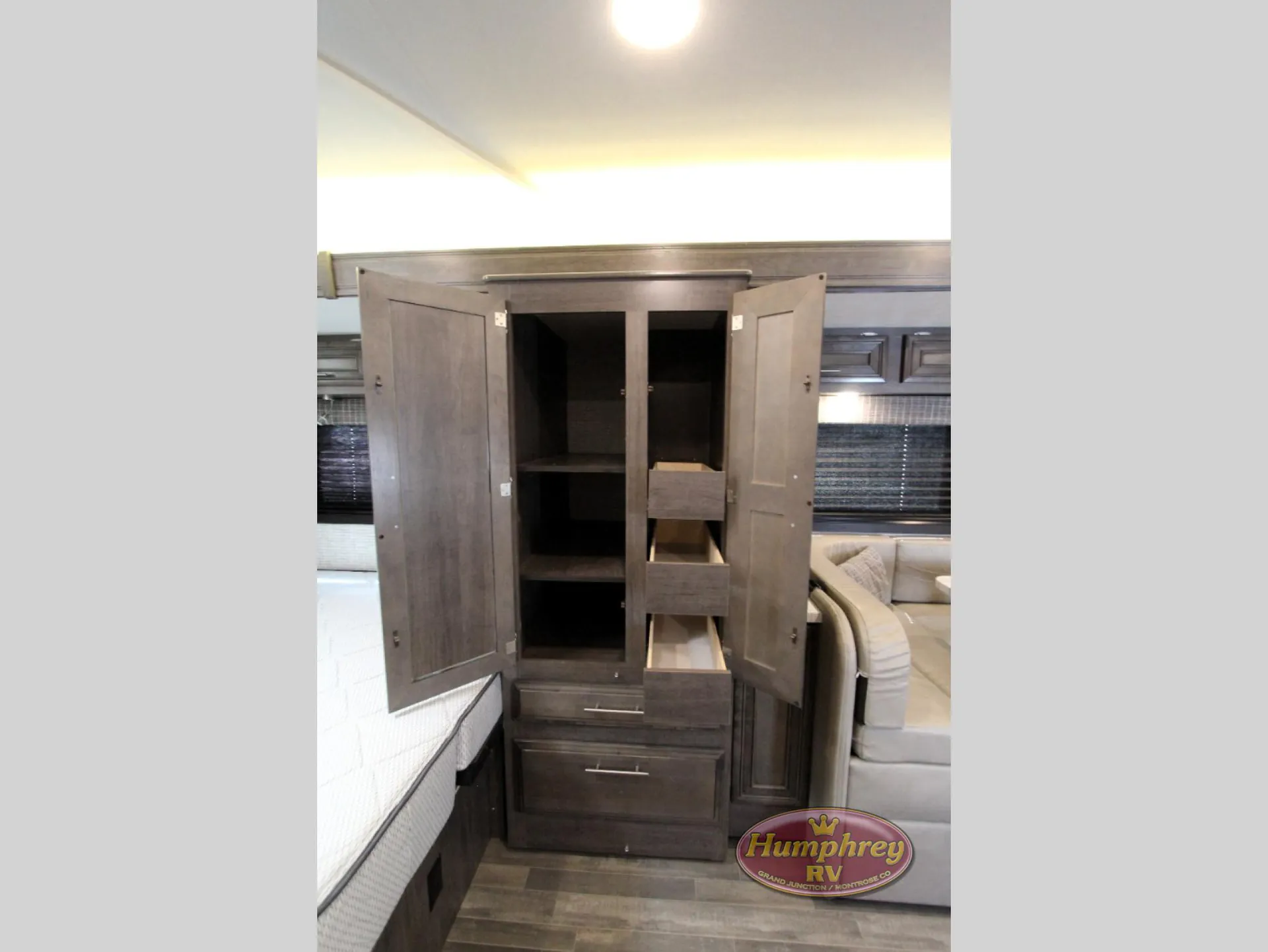2024 Jayco Redhawk 24B - Photo 3