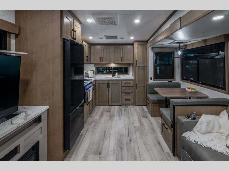 2026 KZ Durango Half-Ton 240RKD - Photo 2