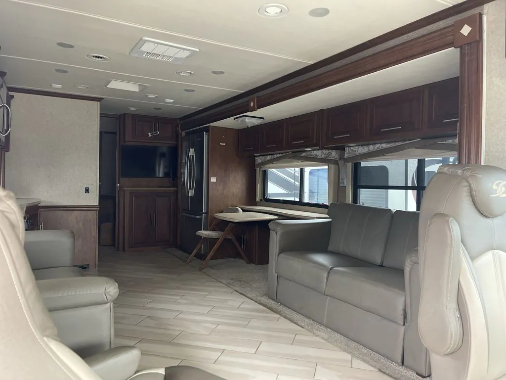 2015 Coachmen Sportscoach Pathfinder 404RB - Photo 3