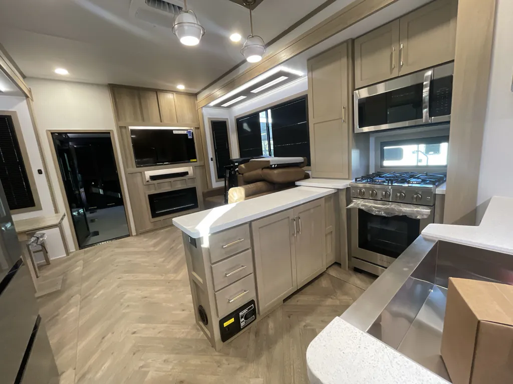 2026 Keystone Raptor 441, Photos photo 17