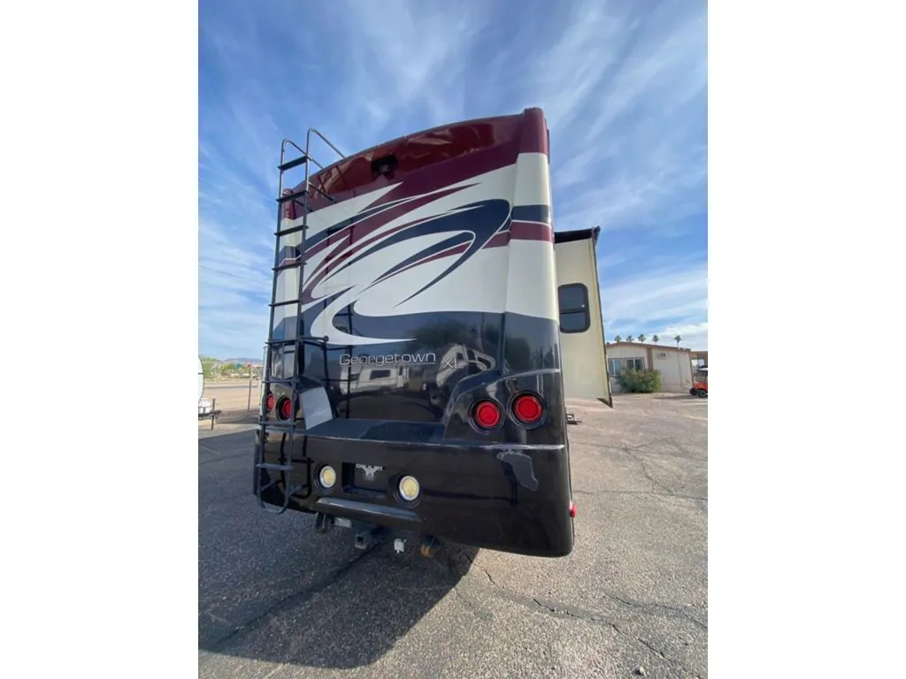 2013 Forest River Georgetown XL 360DS — Photo 6