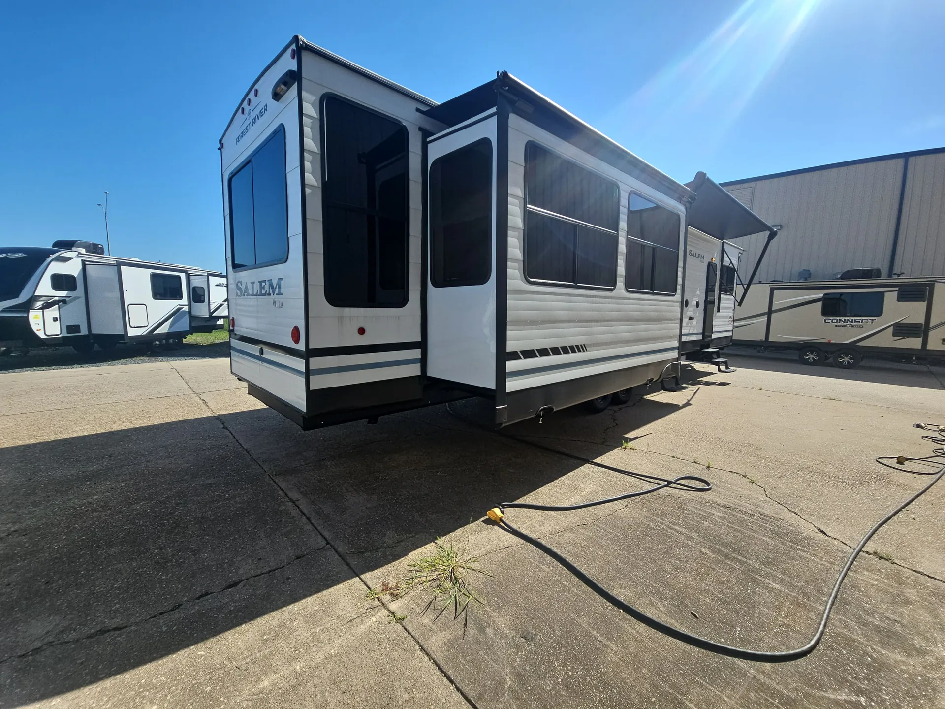 2026 Forest River Salem Villa 40RLB — backside