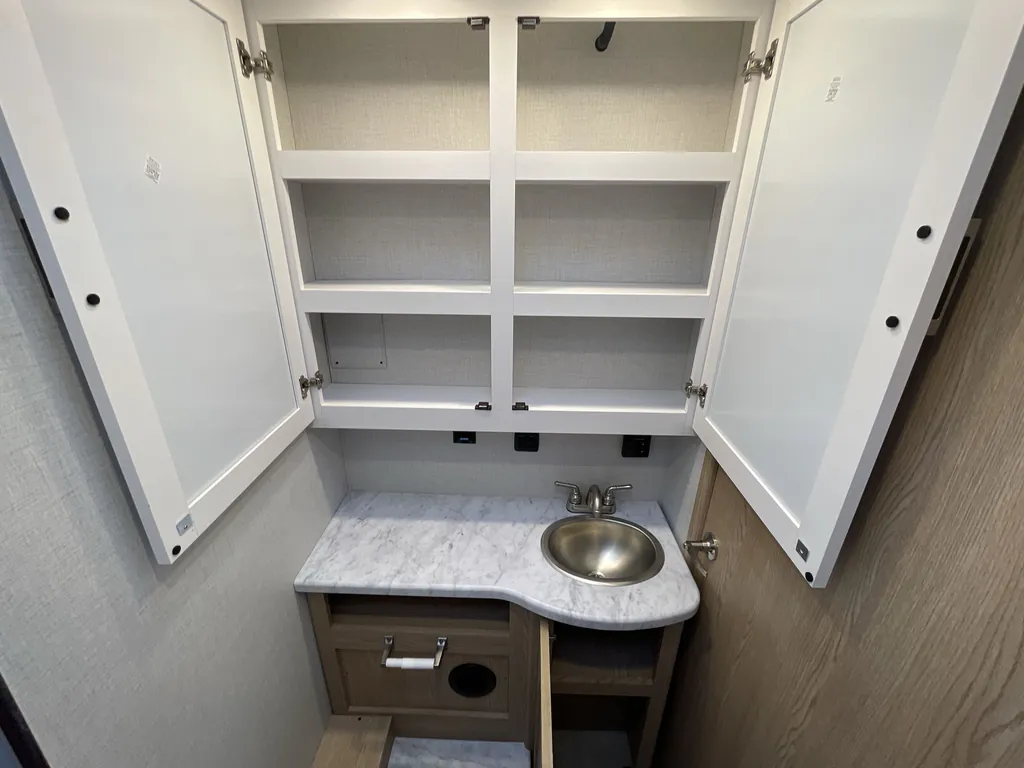2026 Thor Motor Coach Freedom Elite 28HE, Photos photo 21