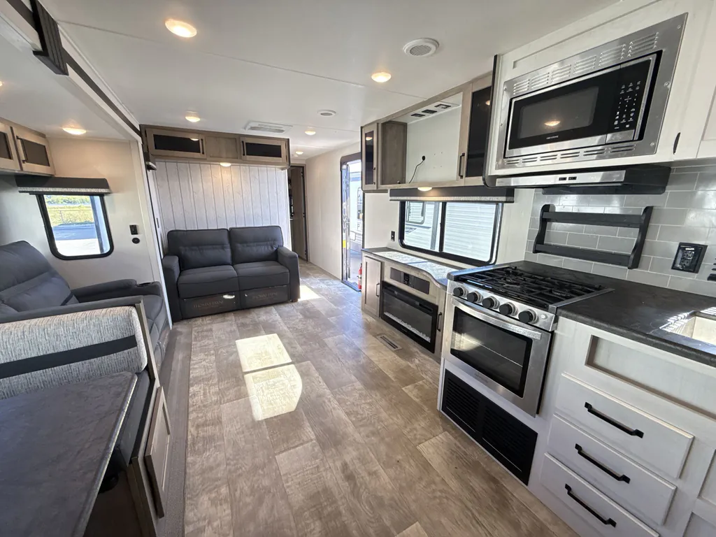 2024 Forest River Puma 30RKQS, Photos photo 3
