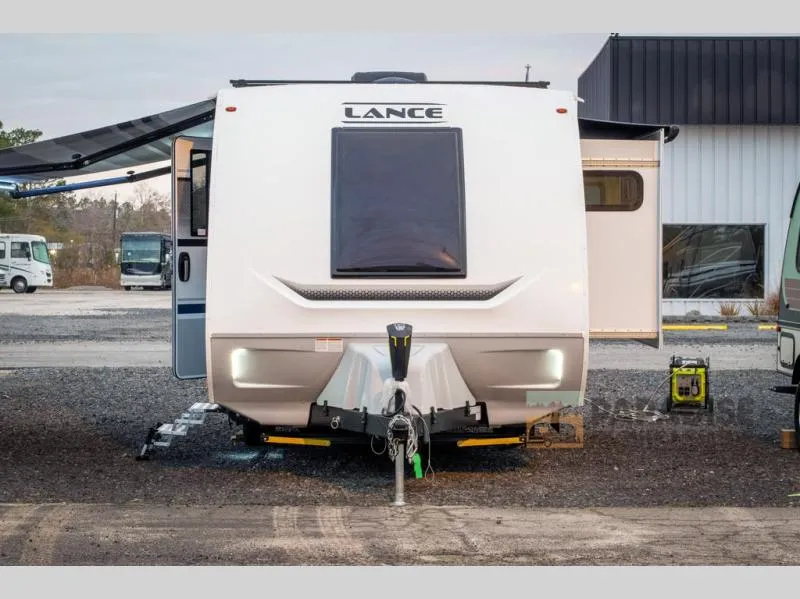 2022 Lance Lance Travel Trailers 1985 - Photo 2
