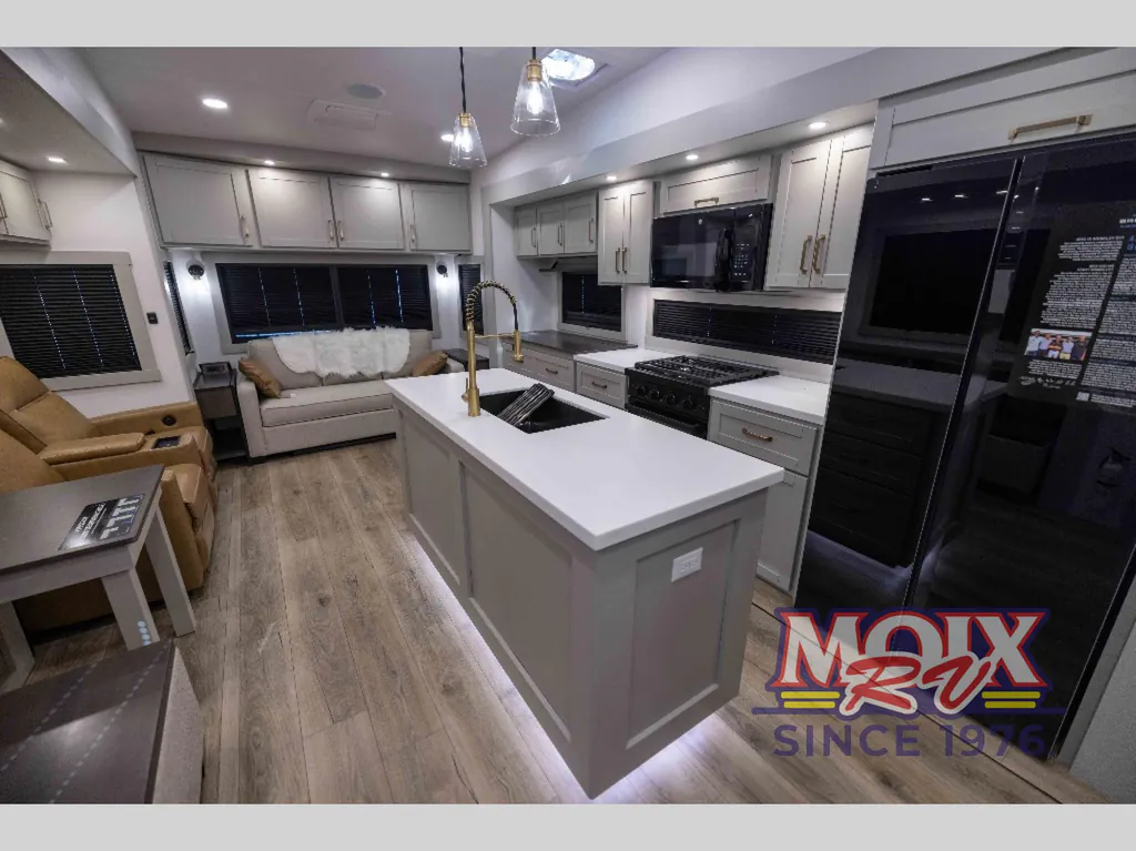 2026 Brinkley Model Z 3600, Photos photo 17