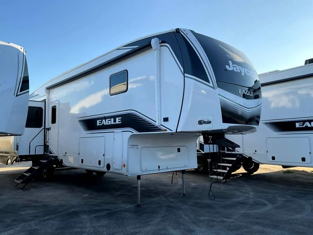 2026 Jayco Eagle 335LSTS - Photo 2