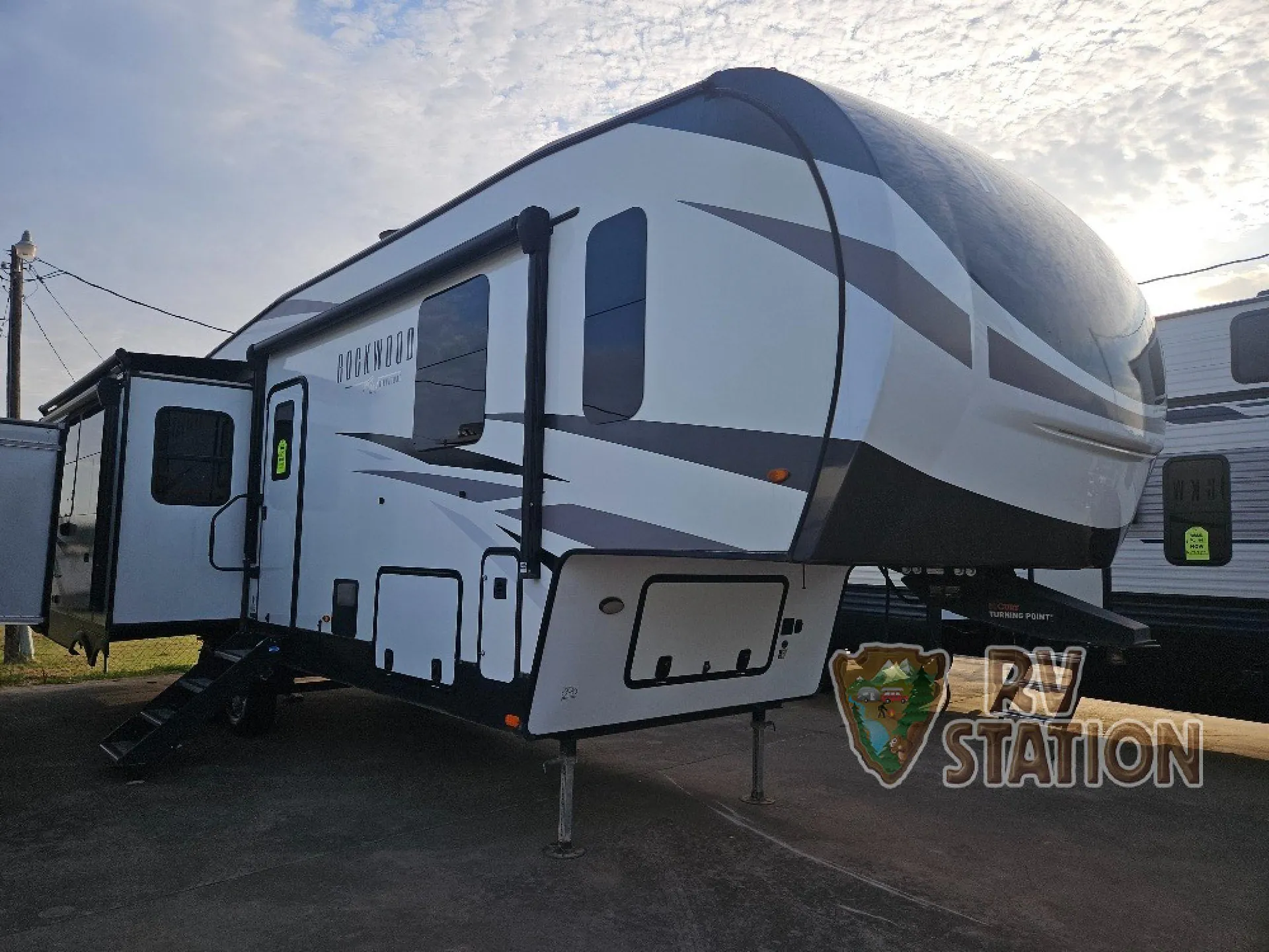 2023 Forest River Rockwood Signature 2893BS - Photo 2