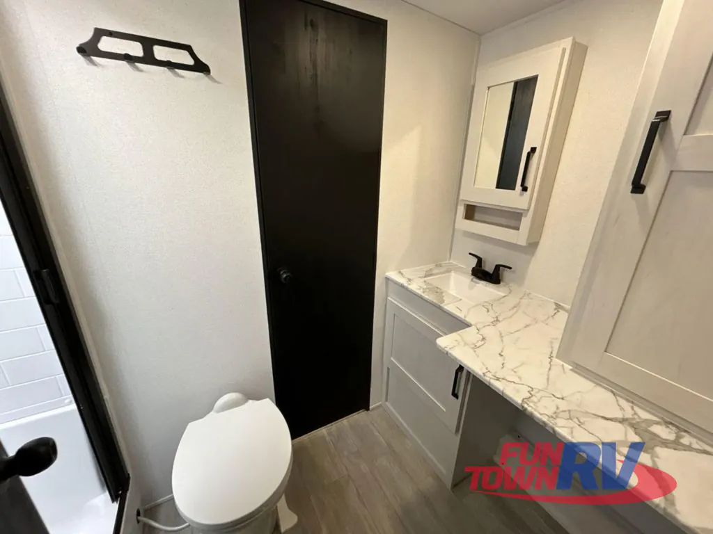 2026 Forest River Solaire 3150TBSS, Photos photo 22