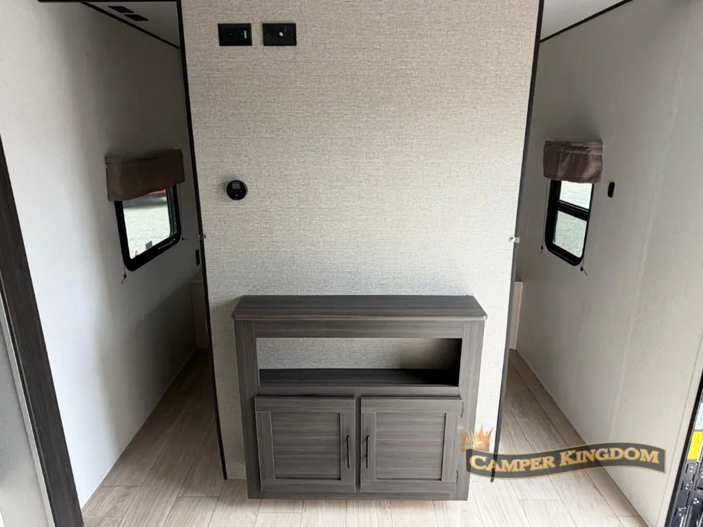 2027 Shasta I-5 532BEDS, Photos photo 21