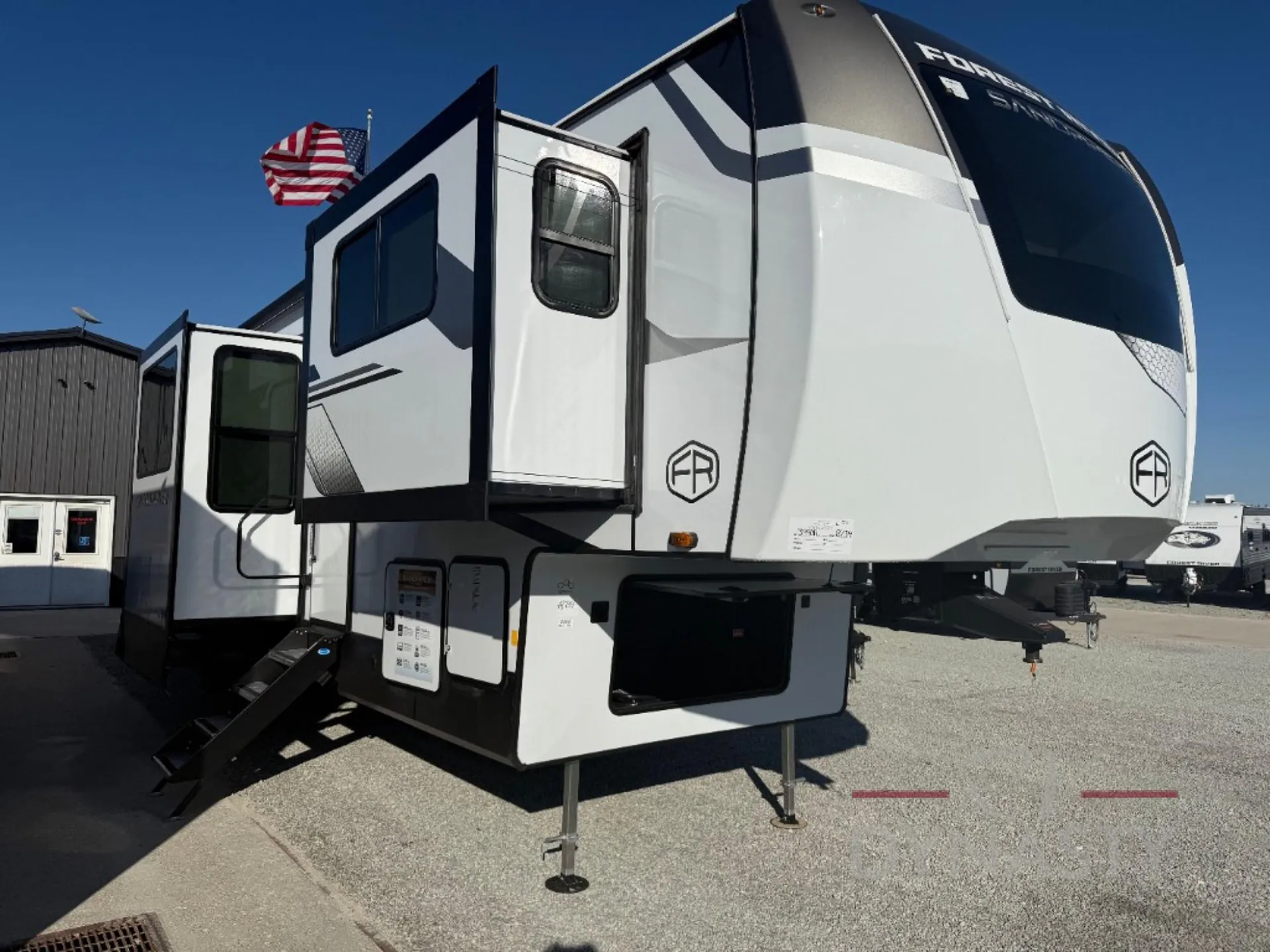 2026 Forest River Sandpiper 3990FL