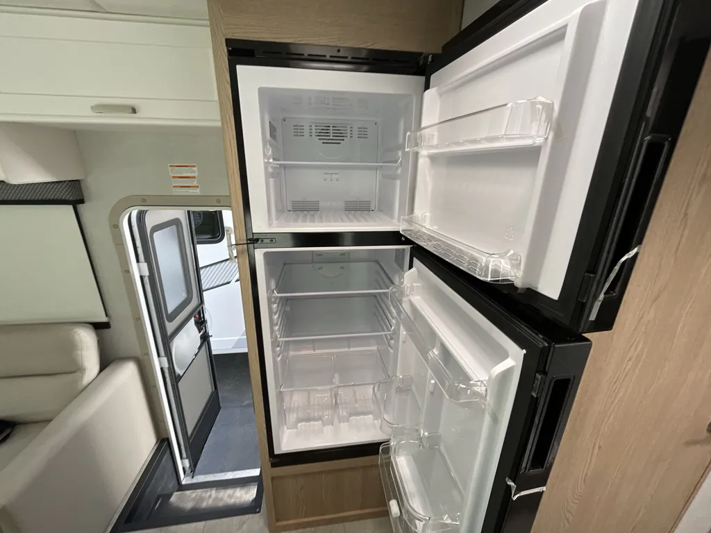 2026 Thor Motor Coach Freedom Elite 28HZ, Photos photo 9