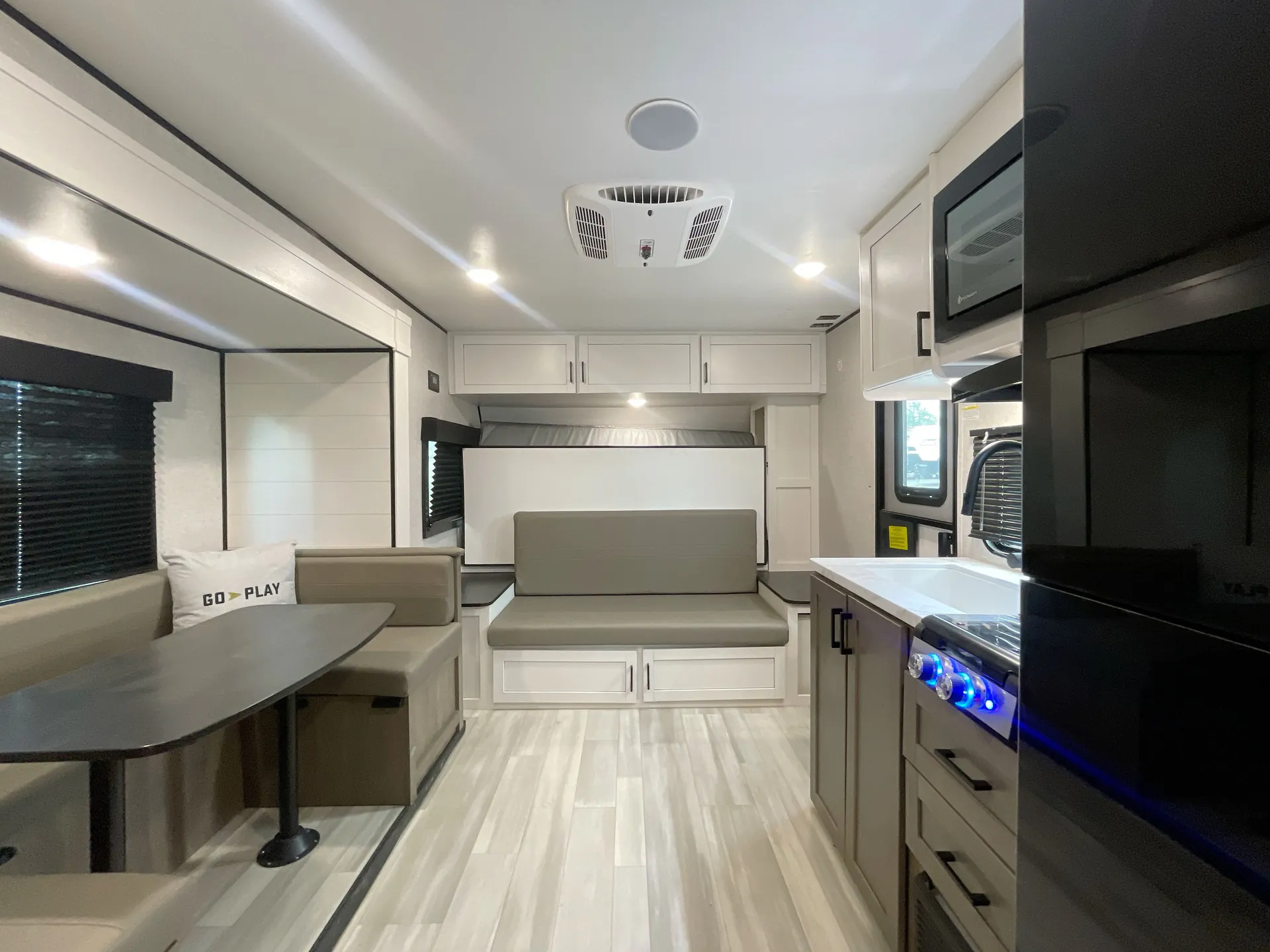 2025 Wayfinder Go Play 188BHS — living area main
