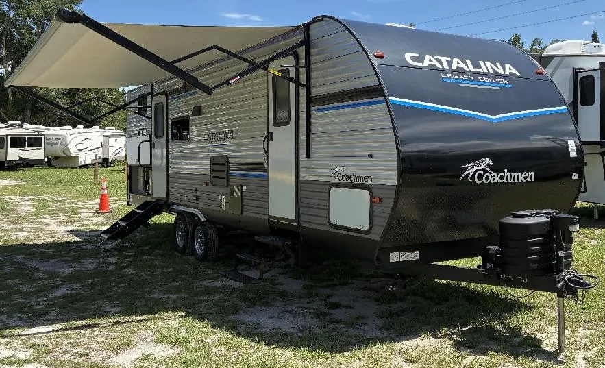 2023 Coachmen Catalina Legacy Edition 263BHSCK - Photo 2