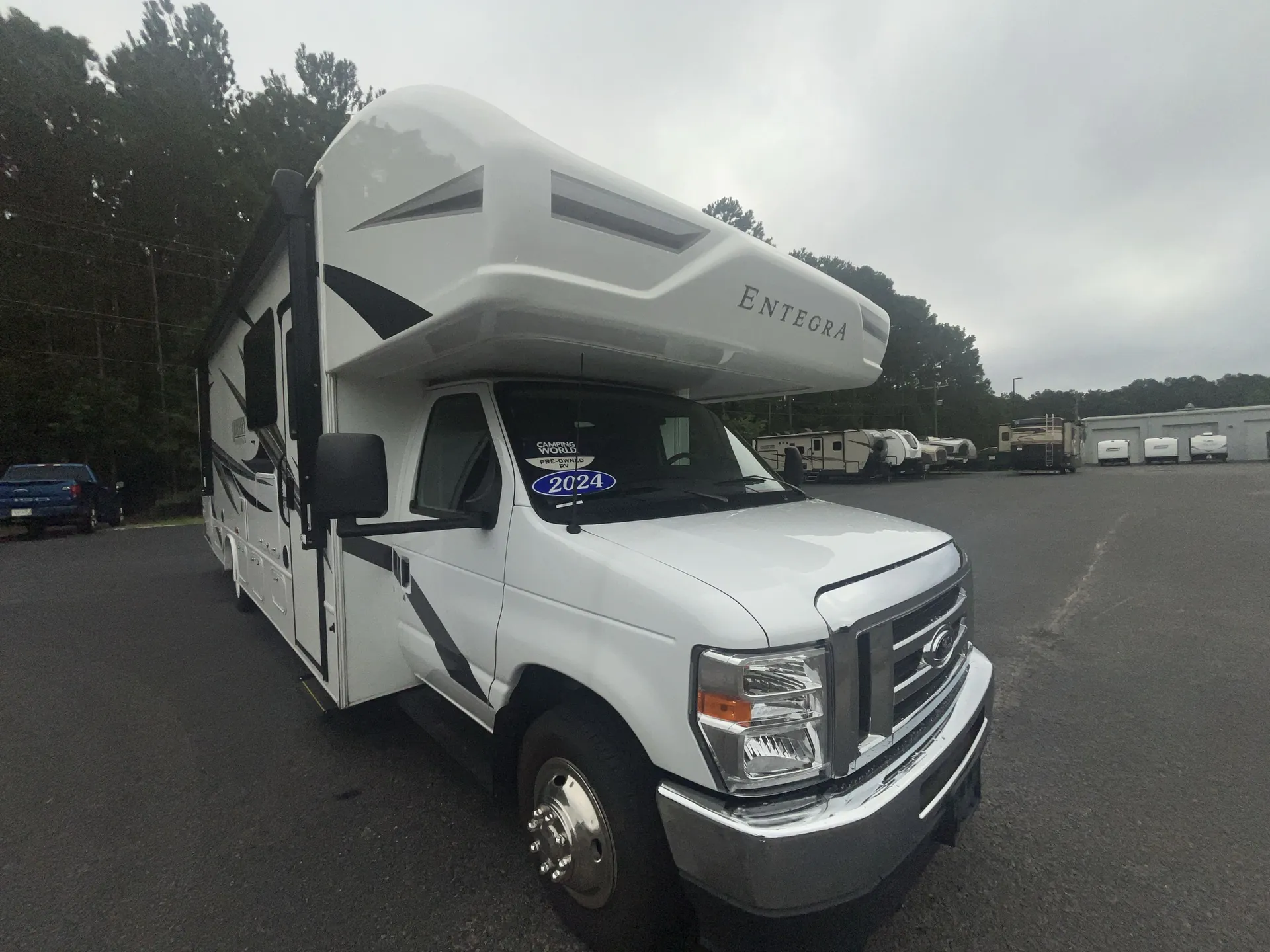 2024 Entegra Coach Odyssey 31F - Photo 2