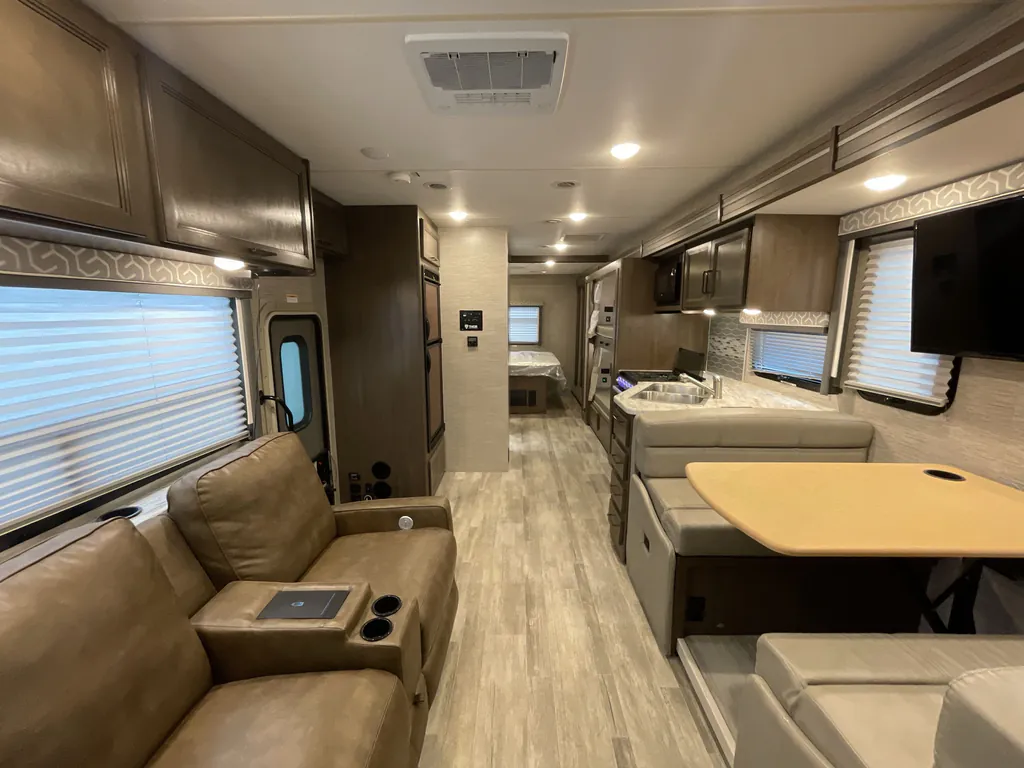 2022 Thor Motor Coach Freedom Traveler A32, Photos photo 2