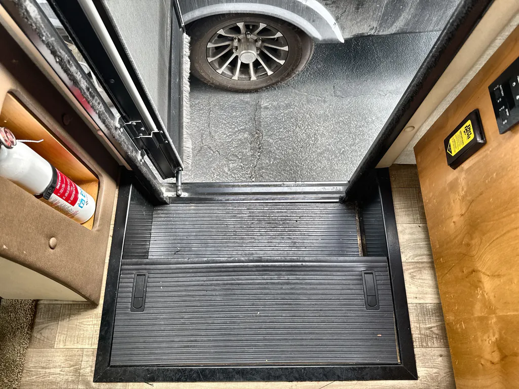 2019 Tiffin Wayfarer 24 TW, Photos photo 25