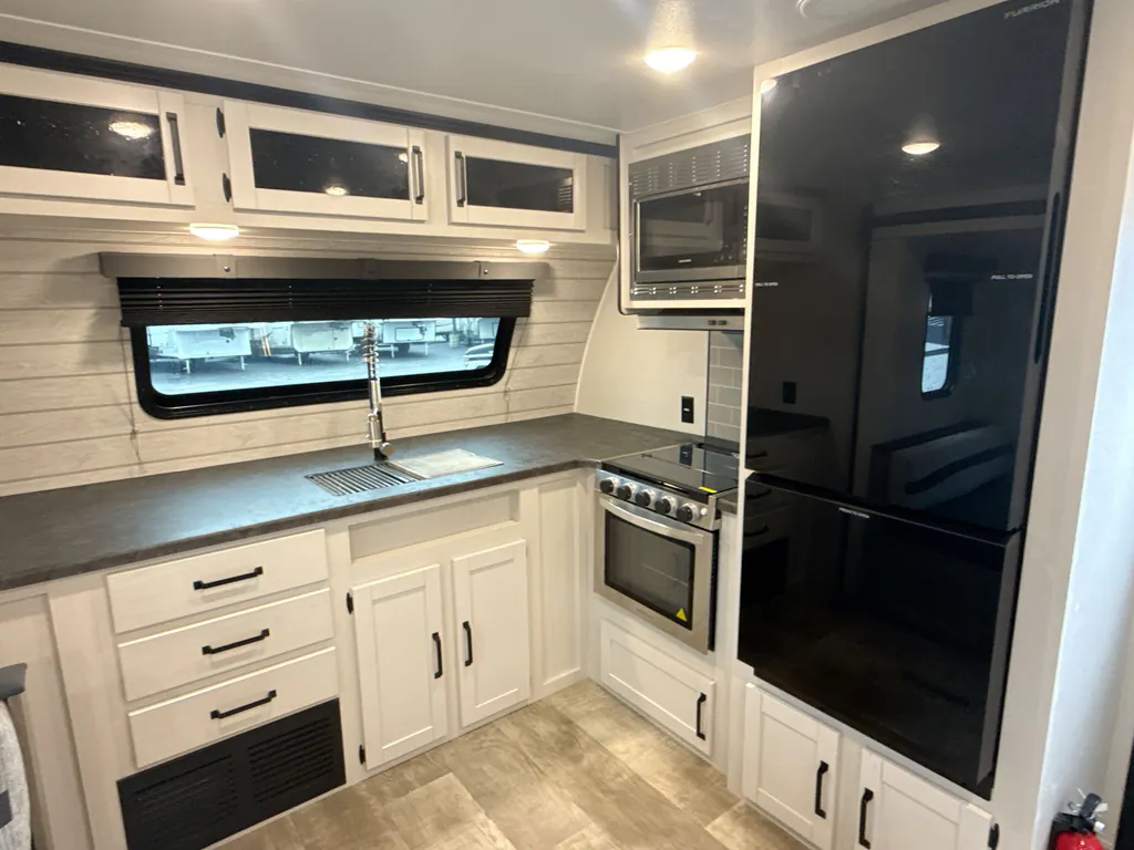 2024 Forest River Puma 26FKDS, Photos photo 9