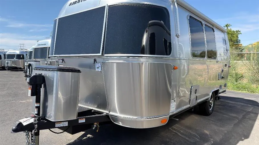 2027 Airstream Caravel 20FB - Photo 3