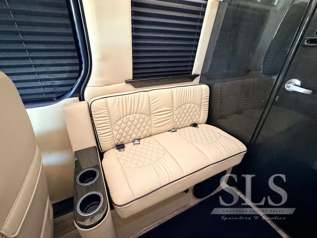 2024 Midwest Automotive Designs Luxe Cruiser D4, Photos photo 28