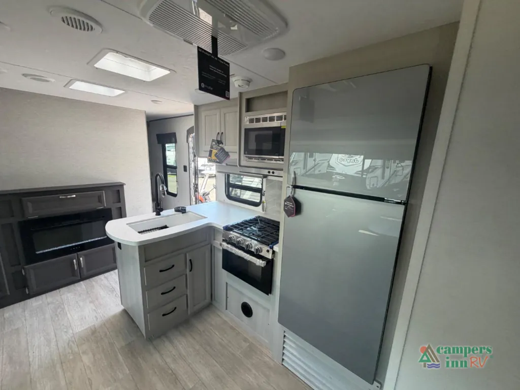 2027 Coachmen Catalina Legacy Edition 333DBDSCK, Photos photo 12