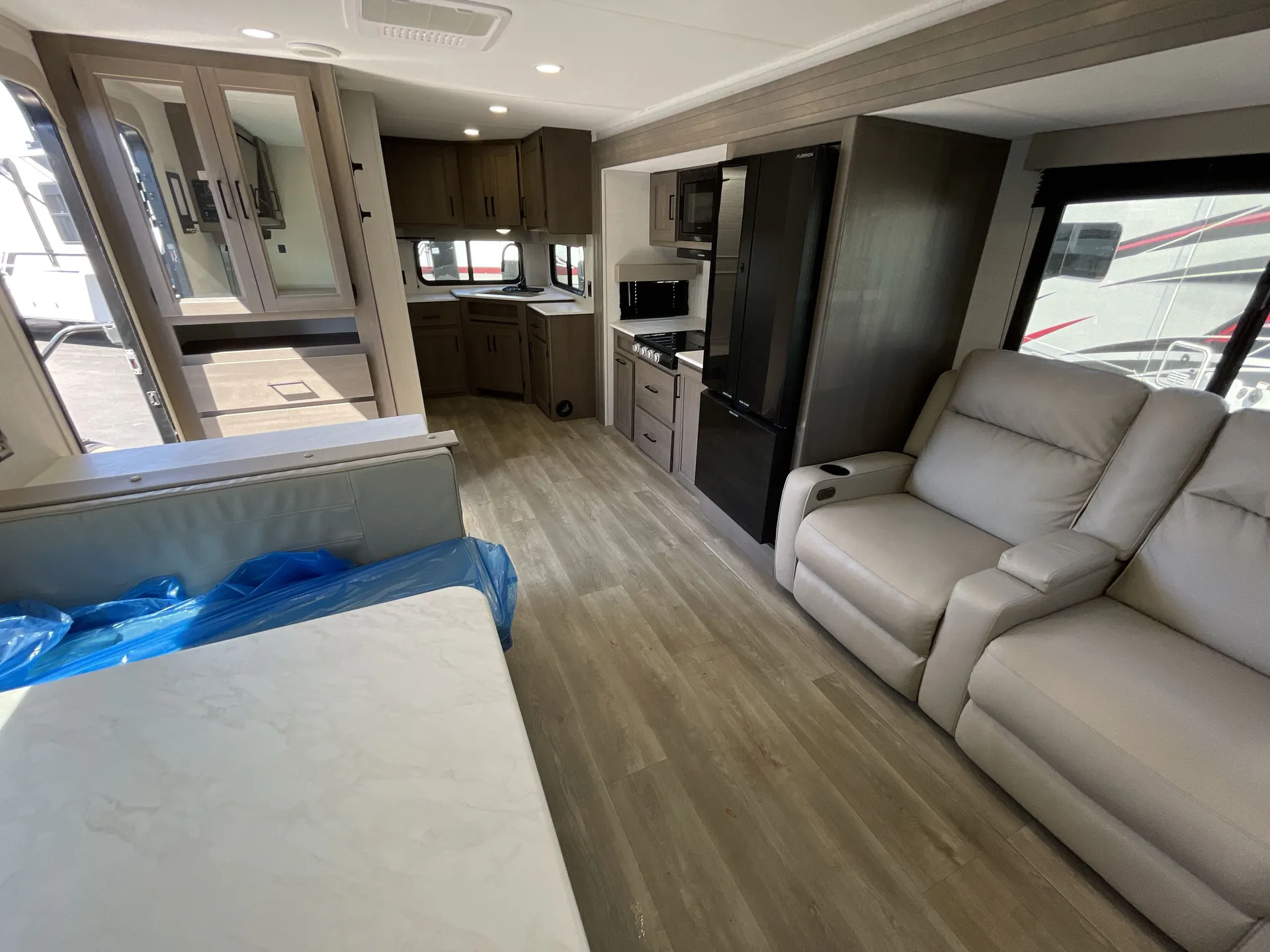 2025 Grand Design Transcend Xplor 25MLX — living area main