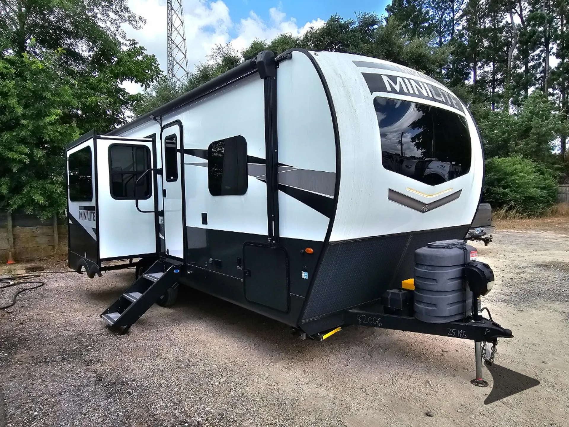 2024 Forest River Rockwood Mini Lite 2518S - Photo 2