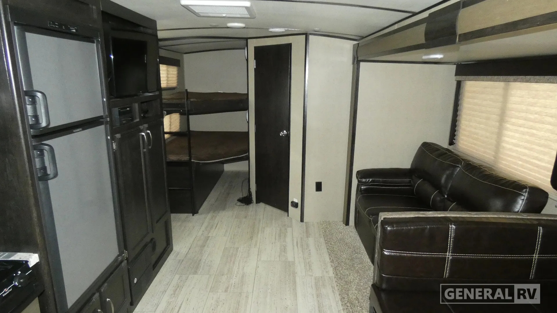 2018 Grand Design Imagine 2800BH - Photo 3