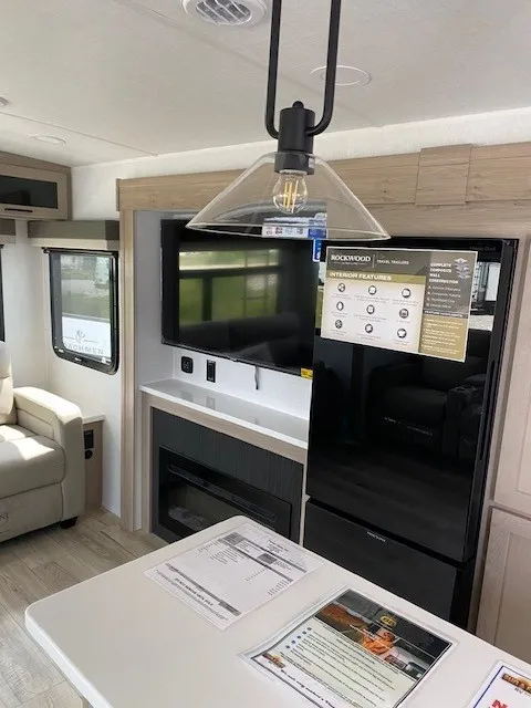2026 Forest River Rockwood Ultra Lite 2906RL — Photo 7