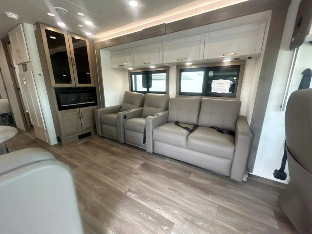2027 Entegra Coach Vision XL 36C, Photos photo 12