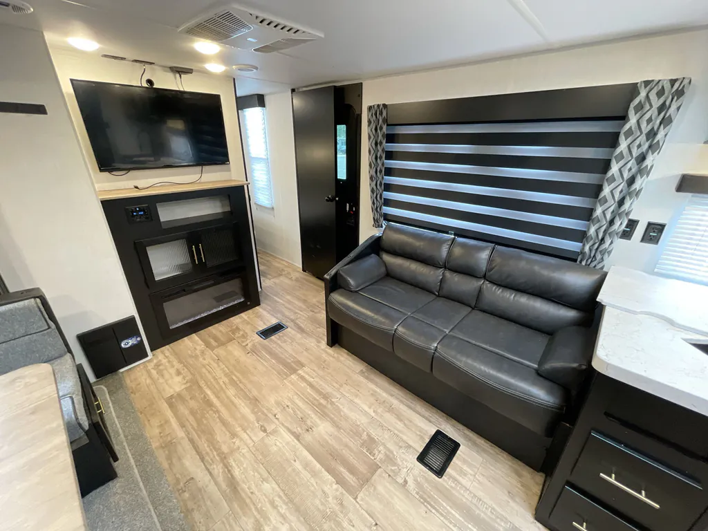 2022 Forest River Cherokee 274BRB, Photos photo 6