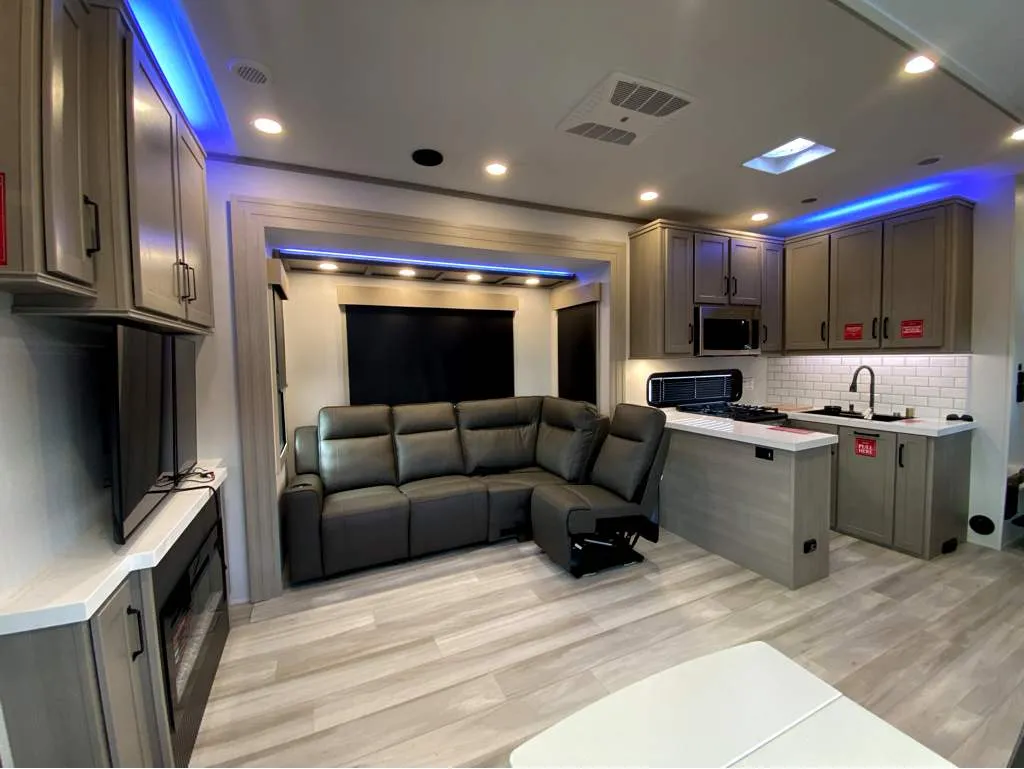 2026 Grand Design Momentum M-Class 414M, Photos photo 12