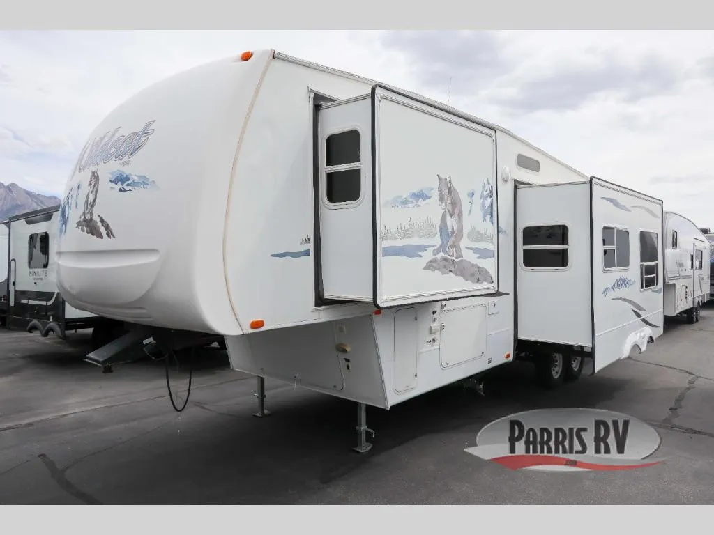 2008 Forest River Wildcat F31 - Photo 2