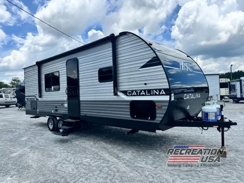 2025 Coachmen Catalina Summit Series 8 261BH - Photo 2