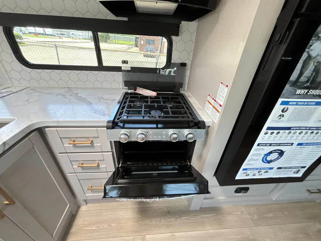2027 Jayco Jay Feather 29BHB, Photos photo 11