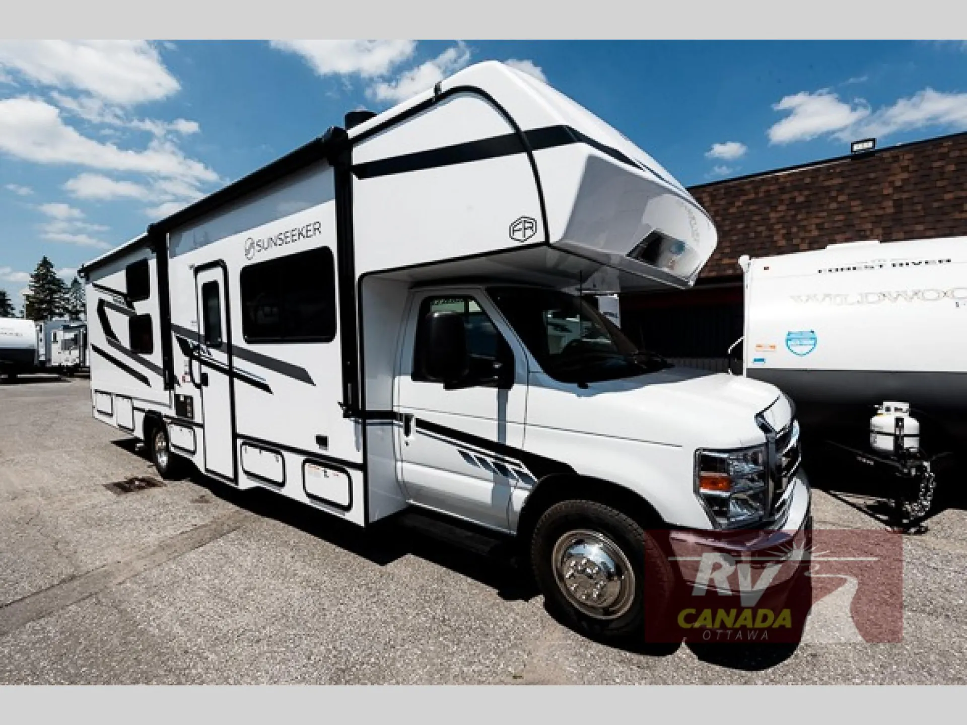 2027 Forest River Sunseeker LE 3250DSLE