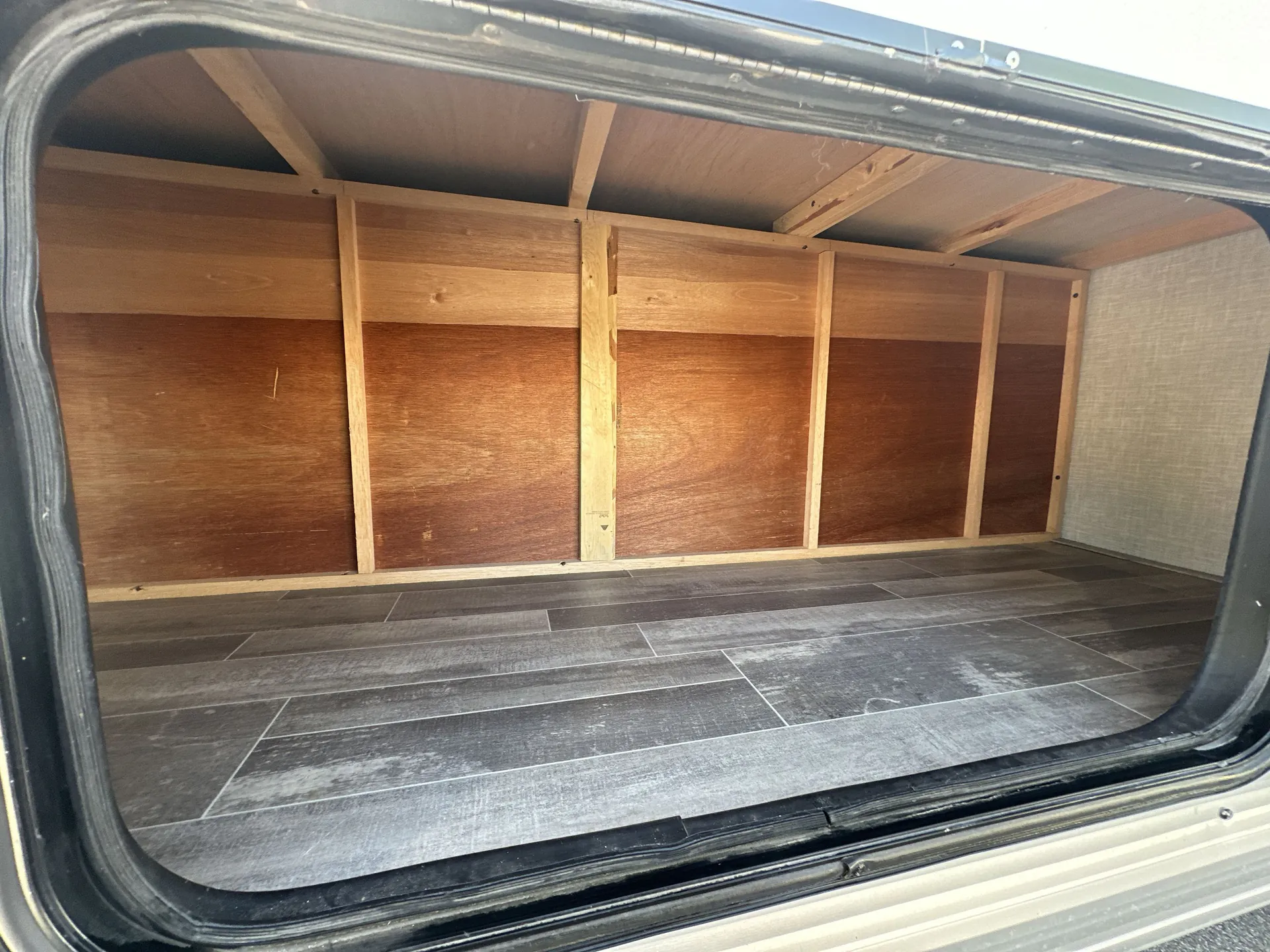 2021 CrossRoads Zinger 252BH — living area main