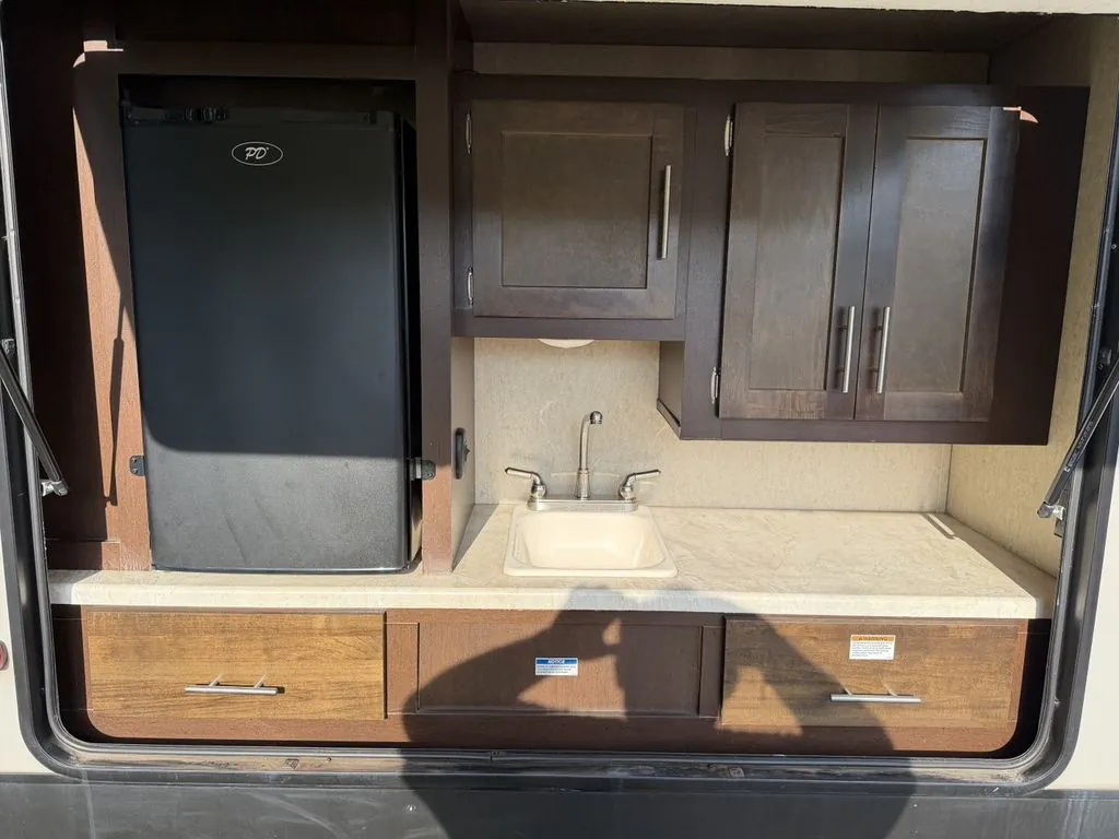 2016 Forest River Cherokee 304BH, Photos photo 12