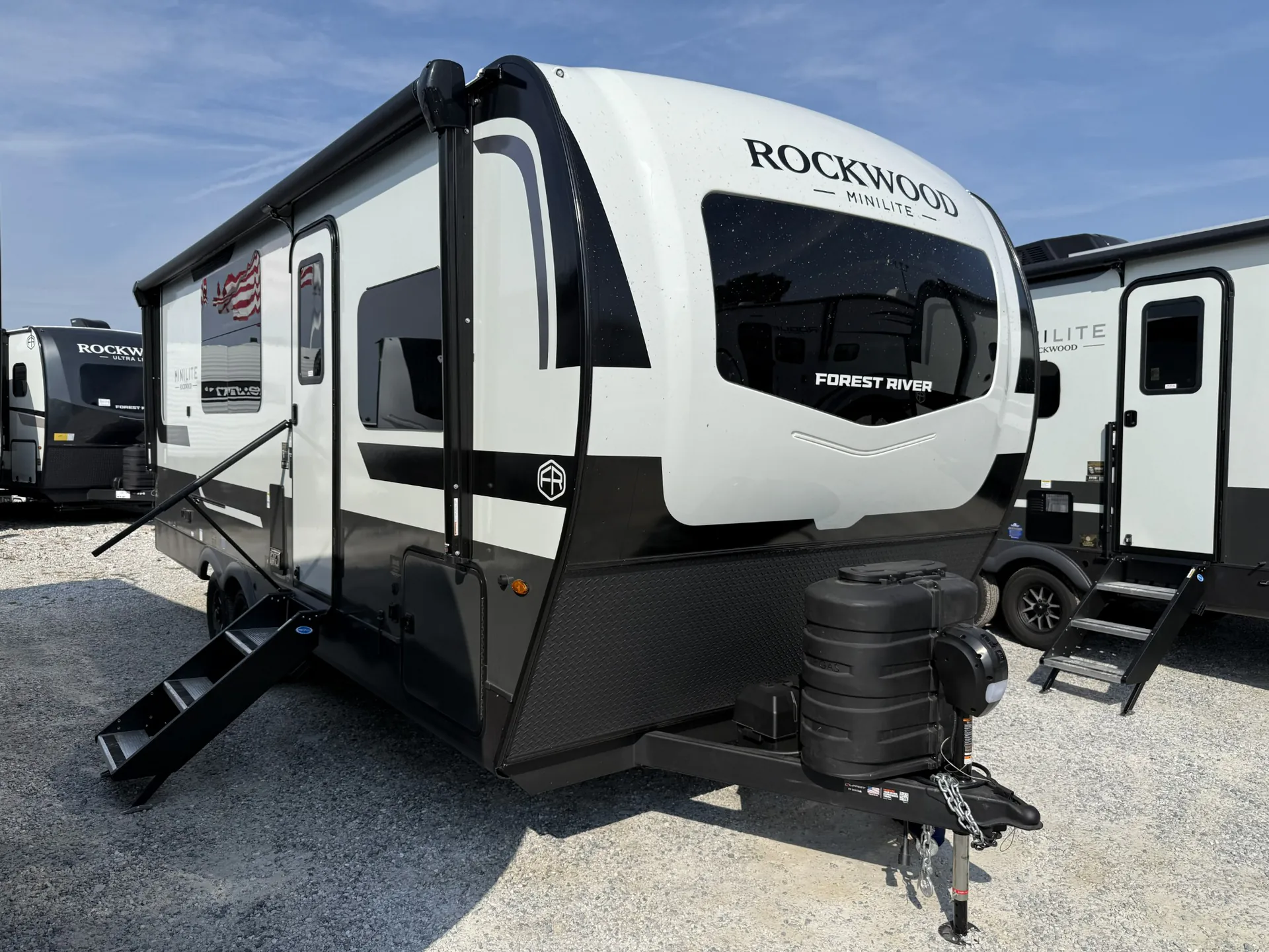 2026 Forest River Rockwood Mini Lite 2522FB - Photo 2